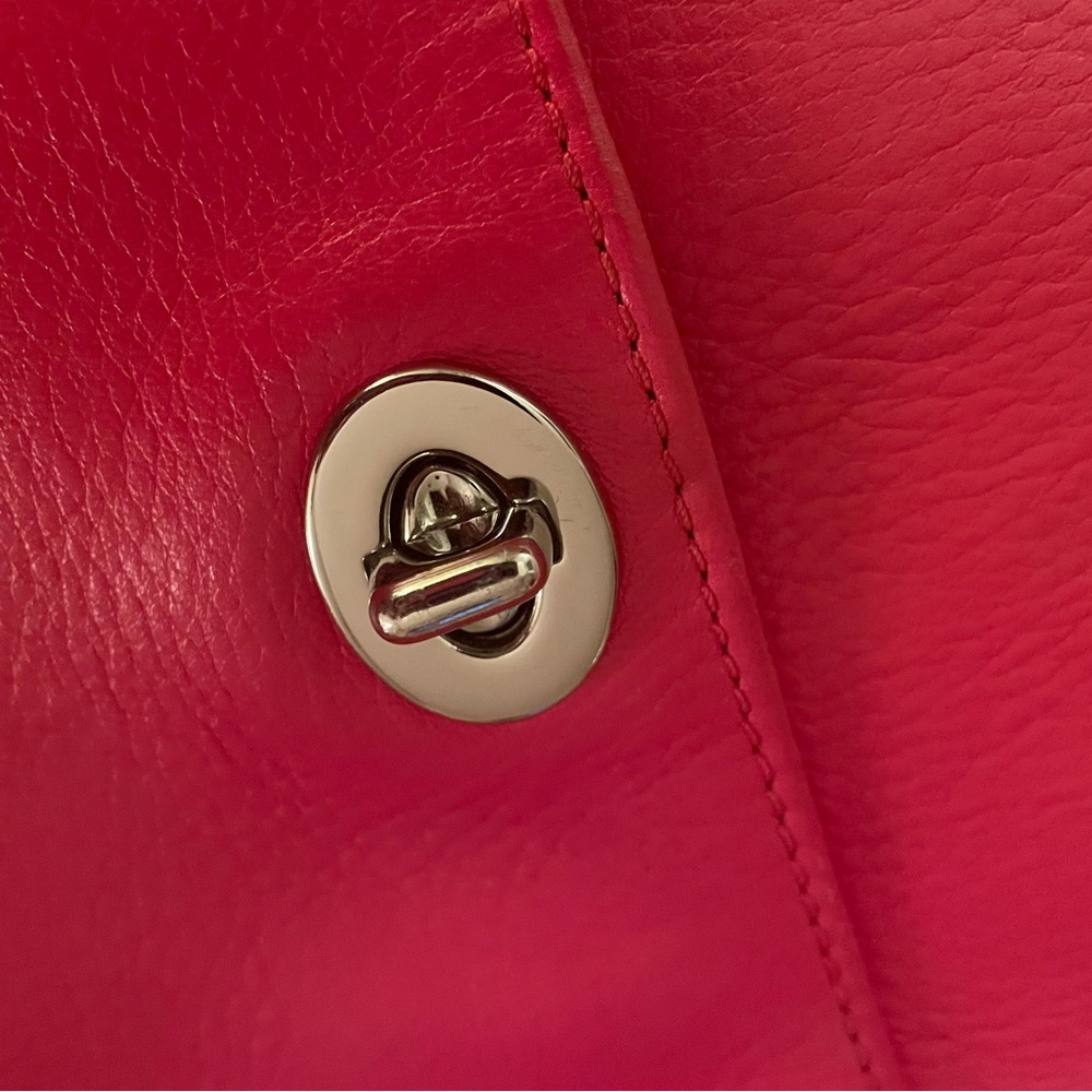 COACH Leather Crossbody Bag.  Hot Pink.  Excellent condition. - Picture 11 of 13
